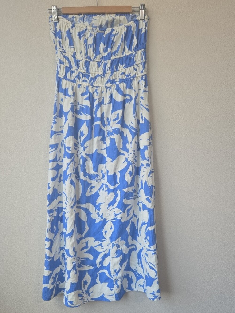 Billabong Blue and White Strapless Floral Maxi Dress - Picture 2 of 4